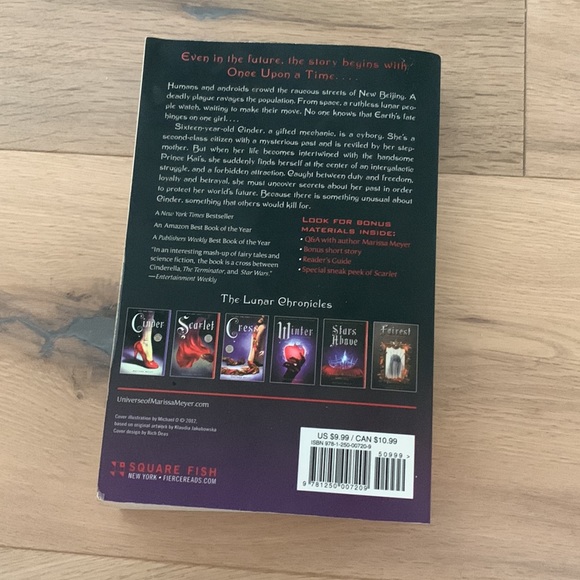 Cinder, the lunar chronicles - Picture 2 of 2